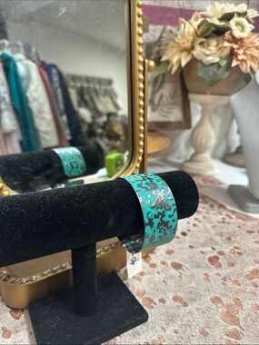 Nwt icon collection Turquoise and Brown Patterned Cuff Bracelet